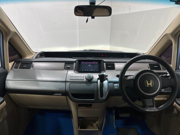 Honda Stepwgn III с пробегом 2005 года, цена 800 000 рублей, 280971 км, минивэн, Автокод Объявления