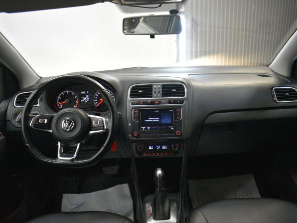 Volkswagen Polo V Рестайлинг с пробегом 2019 года, цена 1 449 000 рублей, 69673 км, седан, Автокод Объявления
