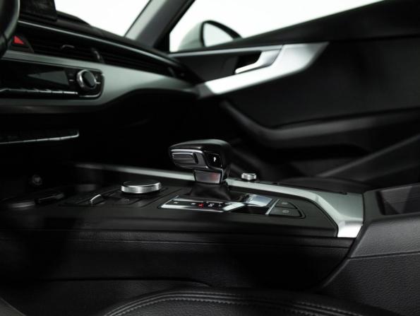 Audi A4 V (B9) с пробегом 2018 года, цена 1 899 700 рублей, 176731 км, седан, Автокод Объявления