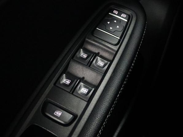 Renault Arkana I с пробегом 2019 года, цена 1 599 000 рублей, 75100 км, внедорожник, Автокод Объявления