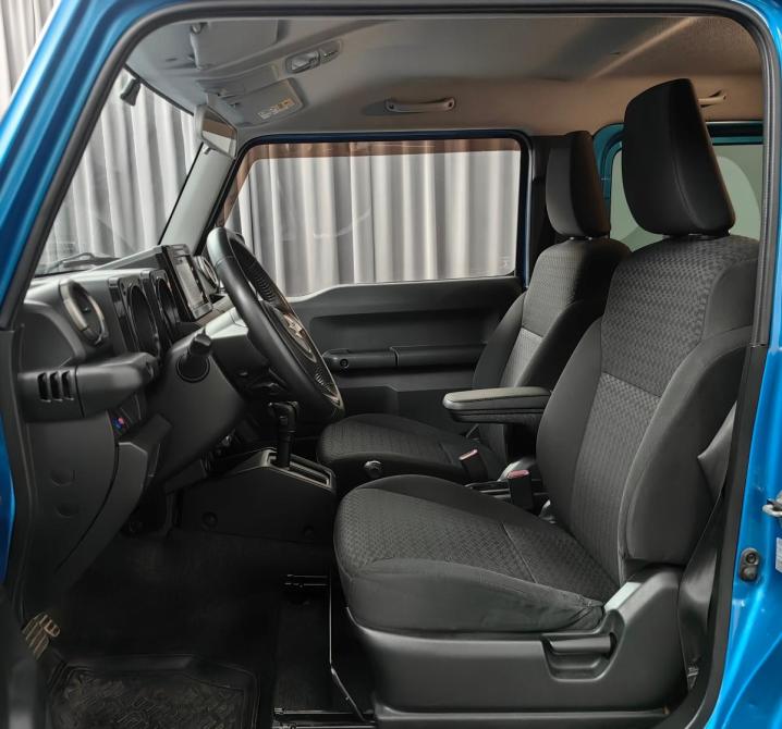 Suzuki Jimny IV Москва  - изображение 9