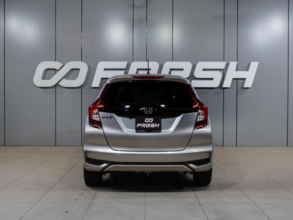 Honda Fit III Рестайлинг с пробегом 2019 года, цена 1 299 000 рублей, 89555 км, хэтчбек, Автокод Объявления