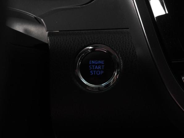 Toyota Camry VIII (XV70) Рестайлинг с пробегом 2023 года, цена 3 389 000 рублей, 58469 км, седан, Автокод Объявления