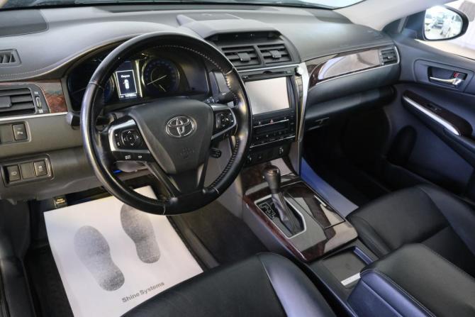 Toyota Camry VII (XV50) Рестайлинг с пробегом 2016 года, цена 1 939 000 рублей, 147000 км, седан, Автокод Объявления