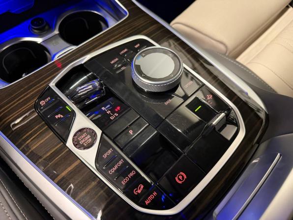 BMW X7 I (G07) Рестайлинг с пробегом 2022 года, цена 11 900 000 рублей, 53000 км, внедорожник, Автокод Объявления