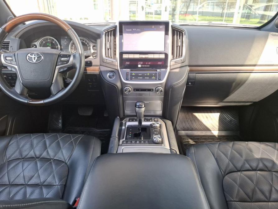 Toyota Land Cruiser 200 Series Рестайлинг 2 Санкт-Петербург  - изображение 9