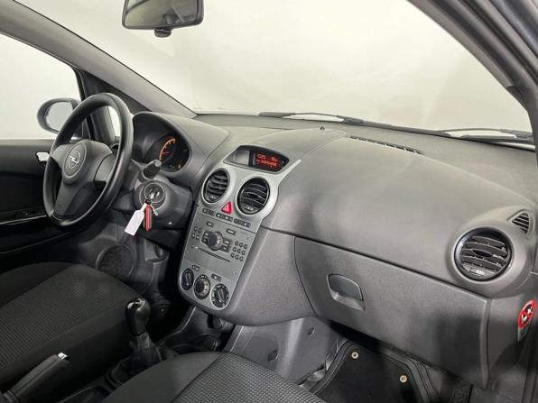 Opel Corsa D Рестайлинг II с пробегом 2013 года, цена 600 000 рублей, 76970 км, хэтчбек, Автокод Объявления
