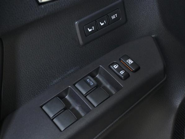 Toyota RAV4 IV (XA40) Рестайлинг с пробегом 2018 года, цена 2 160 000 рублей, 133306 км, внедорожник, Автокод Объявления