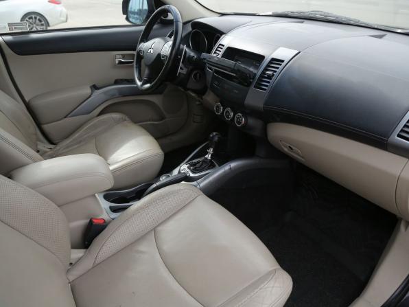 Mitsubishi Outlander II Рестайлинг с пробегом 2010 года, цена 848 000 рублей, 319000 км, внедорожник, Автокод Объявления