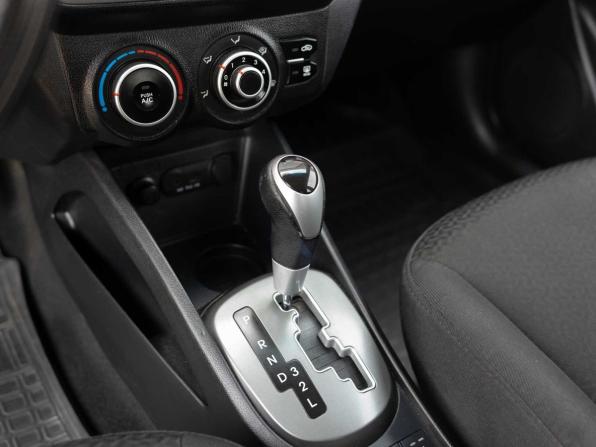Kia Rio III с пробегом 2015 года, цена 900 000 рублей, 245948 км, хэтчбек, Автокод Объявления