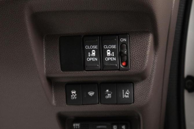 Honda Freed II Рестайлинг с пробегом 2020 года, цена 2 099 000 рублей, 47231 км, компактвэн, Автокод Объявления