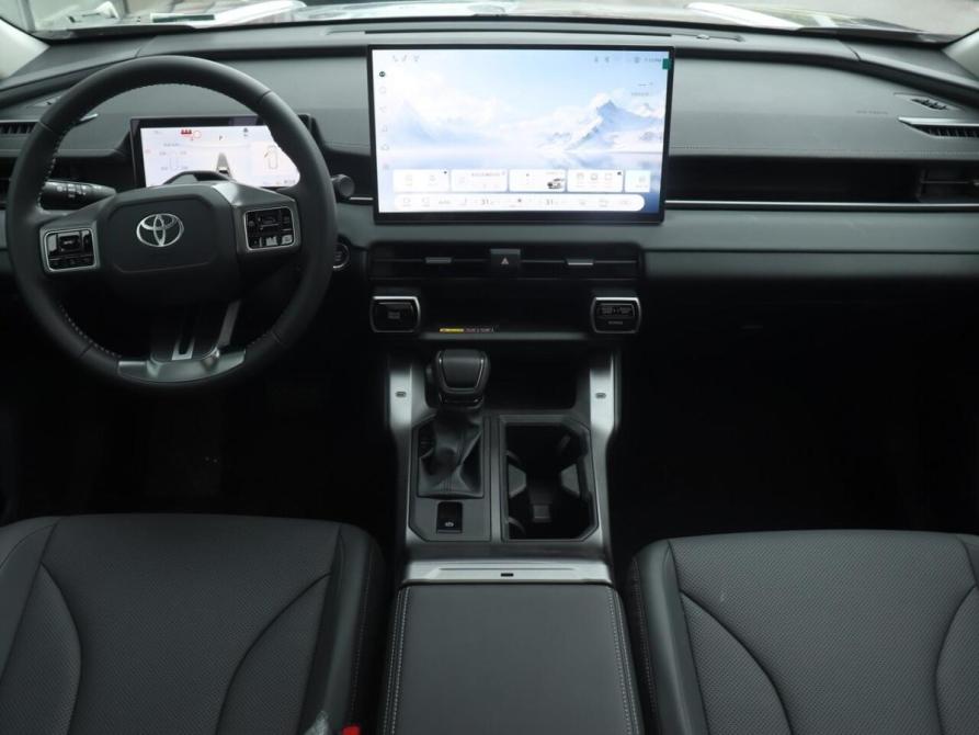 Toyota RAV4 VI (XA60) Казань  - изображение 7