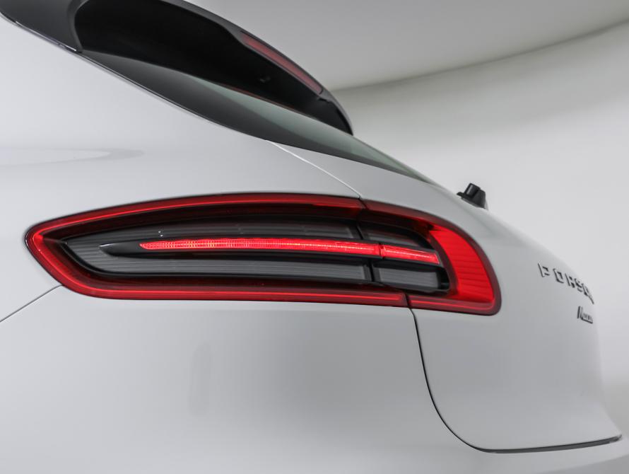 Porsche Macan I Москва  - изображение 19