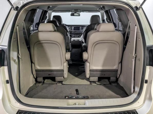 Kia Carnival III с пробегом 2020 года, цена 3 225 000 рублей, 99455 км, минивэн, Автокод Объявления