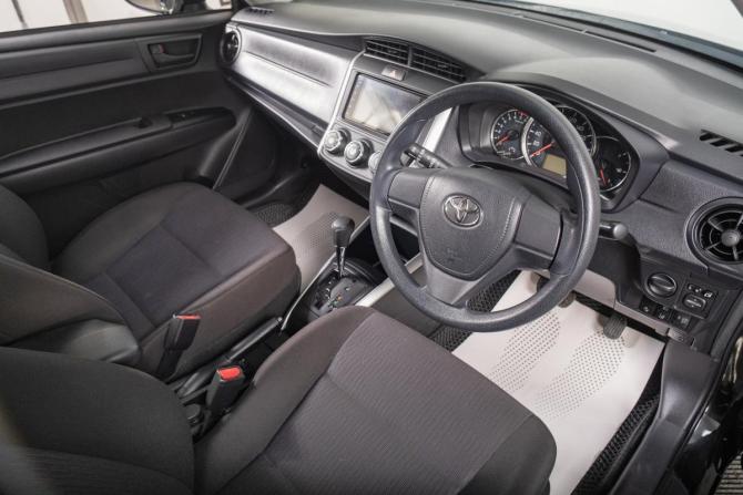Toyota Corolla XI (E160 E170) Рестайлинг 2 с пробегом 2018 года, цена 1 349 000 рублей, 57000 км, универсал, Автокод Объявления