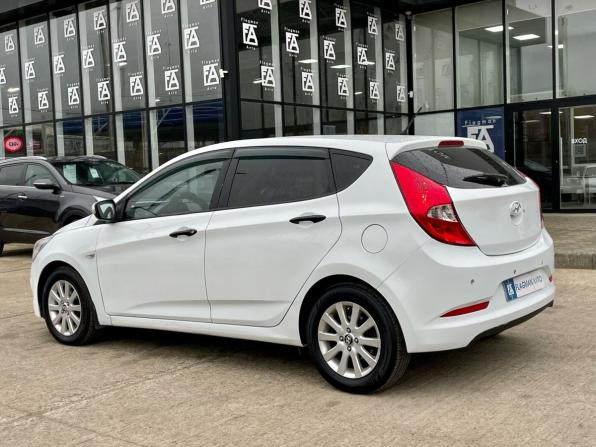 Hyundai Solaris I с пробегом 2014 года, цена 690 000 рублей, 196000 км, хэтчбек, Автокод Объявления