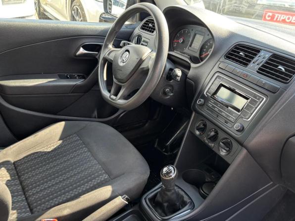 Volkswagen Polo V Рестайлинг с пробегом 2017 года, цена 1 050 000 рублей, 147581 км, седан, Автокод Объявления