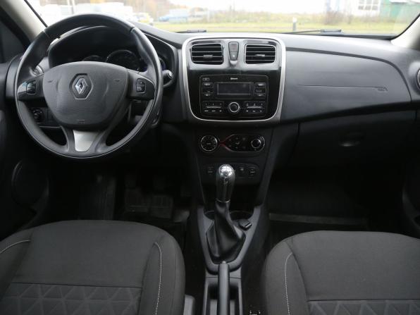 Renault Sandero II с пробегом 2017 года, цена 790 000 рублей, 182000 км, хэтчбек, Автокод Объявления