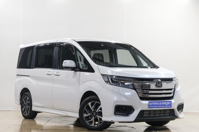 Honda Stepwgn V Рестайлинг с пробегом 2021 года, цена 2 629 000 рублей, 63400 км, минивэн, Автокод Объявления