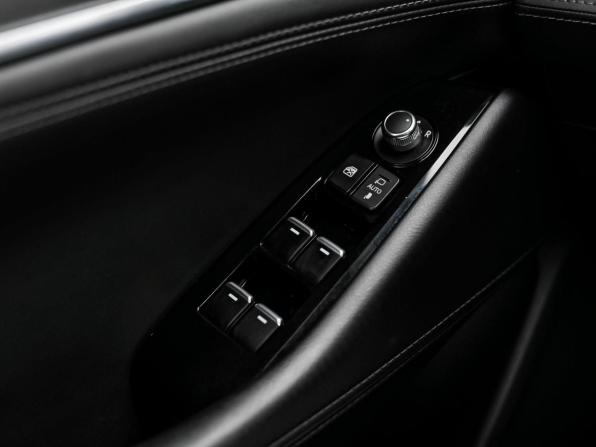 Mazda 6 III (GJ) Рестайлинг 2 с пробегом 2021 года, цена 2 170 000 рублей, 116410 км, седан, Автокод Объявления