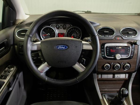 Ford Focus II Рестайлинг с пробегом 2008 года, цена 565 000 рублей, 236925 км, седан, Автокод Объявления