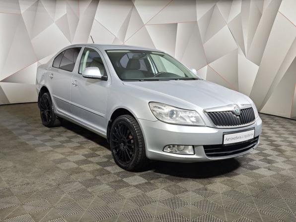 Skoda Octavia II (A5) Рестайлинг с пробегом 2011 года, цена 735 000 рублей, 214641 км, лифтбек, Автокод Объявления