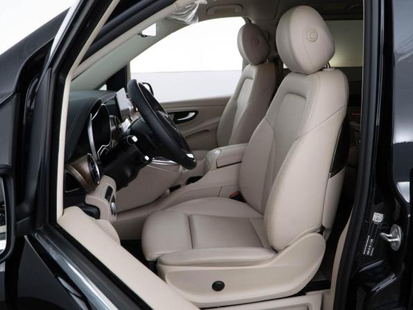 Mercedes-Benz V-Класс III (W447) Рестайлинг с пробегом 2024 года, цена 9 598 999 рублей, 12416 км, минивэн, Автокод Объявления