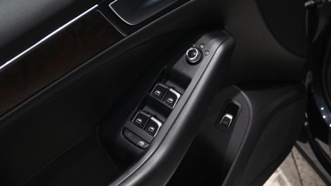 Audi Q5 I (8R) Рестайлинг с пробегом 2013 года, цена 1 560 000 рублей, 264344 км, внедорожник, Автокод Объявления