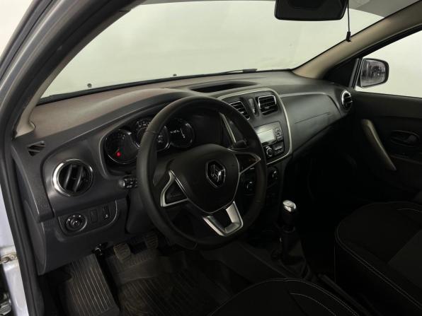 Renault Logan II Рестайлинг с пробегом 2022 года, цена 1 249 000 рублей, 41121 км, седан, Автокод Объявления