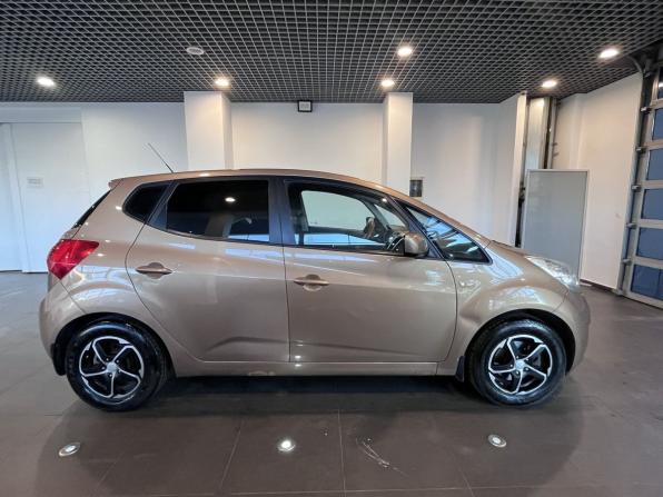 Kia Venga I с пробегом 2012 года, цена 761 000 рублей, 181610 км, компактвэн, Автокод Объявления