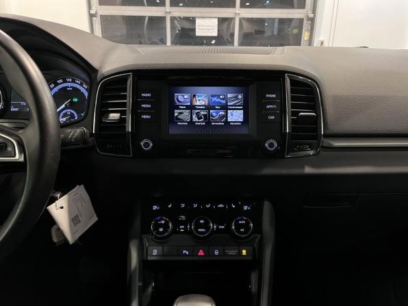 Skoda Karoq I с пробегом 2020 года, цена 2 547 000 рублей, 81900 км, внедорожник, Автокод Объявления