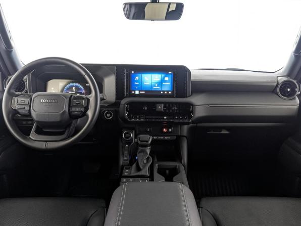 Toyota Land Cruiser Prado 250 Series с пробегом 2024 года, цена 9 530 000 рублей, 27770 км, внедорожник, Автокод Объявления