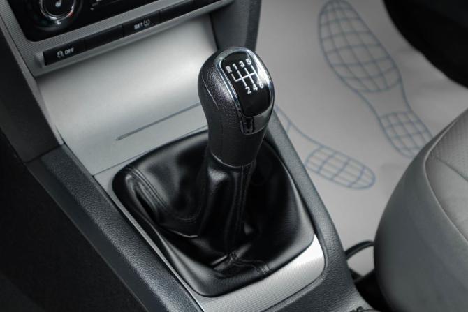 Skoda Octavia II (A5) Рестайлинг с пробегом 2011 года, цена 729 000 рублей, 303000 км, лифтбек, Автокод Объявления