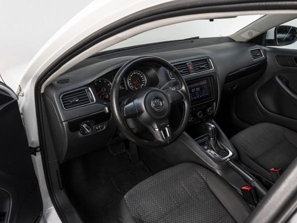 Volkswagen Jetta VI с пробегом 2011 года, цена 650 000 рублей, 247599 км, седан, Автокод Объявления