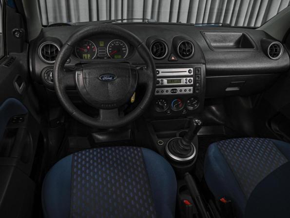 Ford Fiesta Mk5 с пробегом 2005 года, цена 290 000 рублей, 218373 км, хэтчбек, Автокод Объявления
