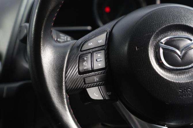 Mazda Axela III с пробегом 2015 года, цена 1 299 000 рублей, 67000 км, седан, Автокод Объявления