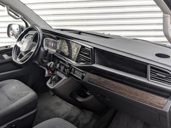 Volkswagen Multivan T6 Рестайлинг с пробегом 2021 года, цена 4 700 000 рублей, 207418 км, минивэн, Автокод Объявления