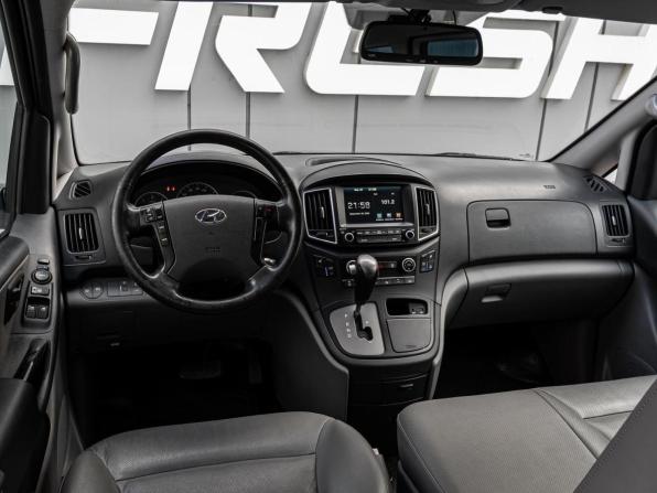Hyundai Grand Starex I Рестайлинг с пробегом 2016 года, цена 2 940 000 рублей, 212273 км, минивэн, Автокод Объявления