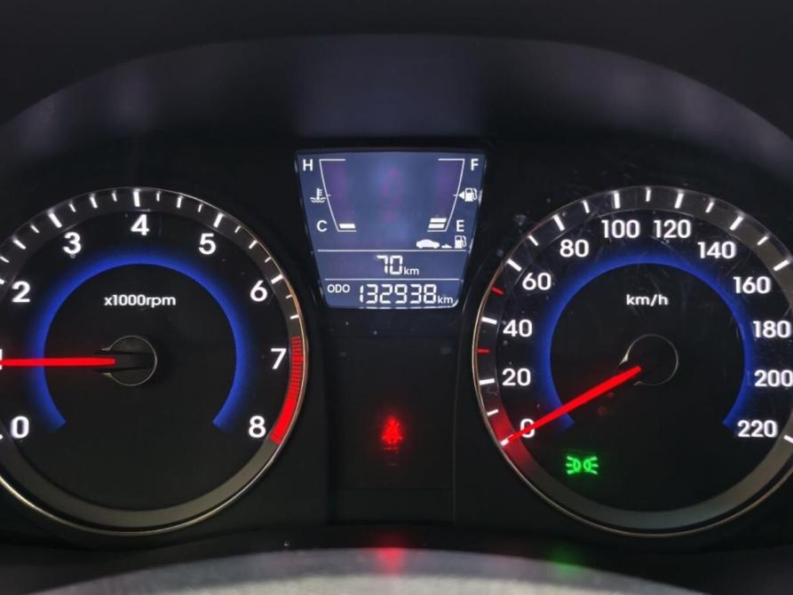 Hyundai Solaris I Курск  - изображение 10