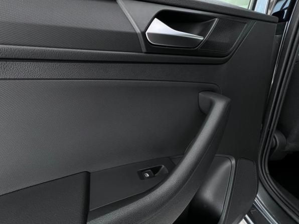 Volkswagen Polo VI с пробегом 2021 года, цена 1 850 000 рублей, 5545 км, лифтбек, Автокод Объявления