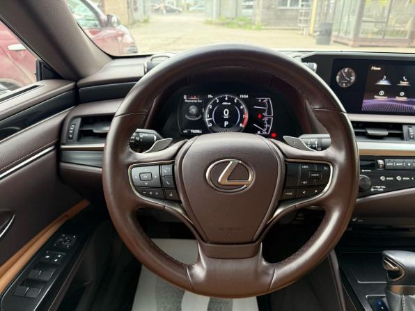 Lexus ES VII с пробегом 2020 года, цена 4 390 000 рублей, 76228 км, седан, Автокод Объявления