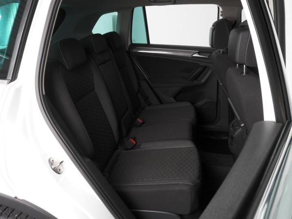 Volkswagen Tiguan II с пробегом 2018 года, цена 2 695 000 рублей, 150248 км, внедорожник, Автокод Объявления