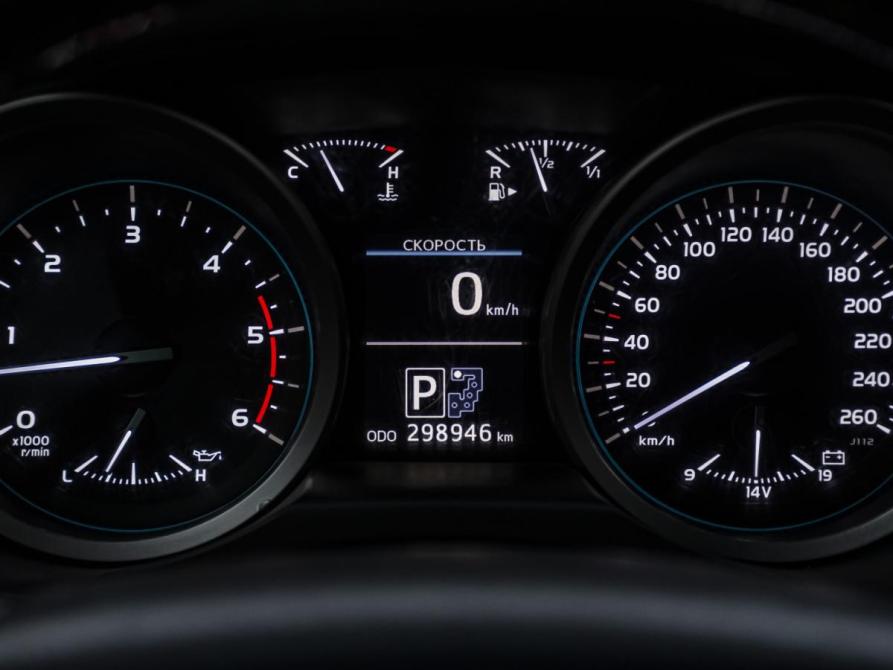 Toyota Land Cruiser 200 Series Рестайлинг 1 Москва  - изображение 9