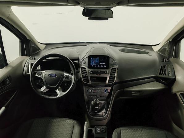 Ford Tourneo Connect II Рестайлинг с пробегом 2019 года, цена 1 699 000 рублей, 113266 км, компактвэн, Автокод Объявления
