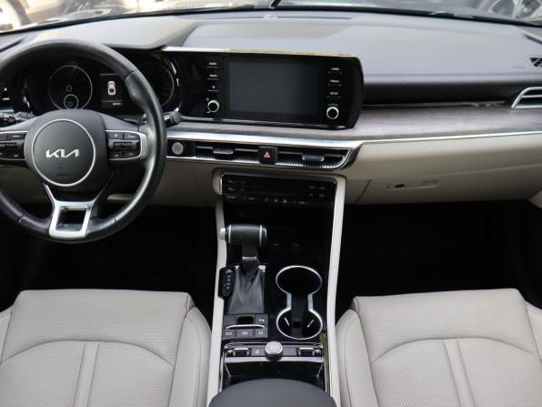 Kia K5 III с пробегом 2022 года, цена 2 770 000 рублей, 82347 км, седан, Автокод Объявления