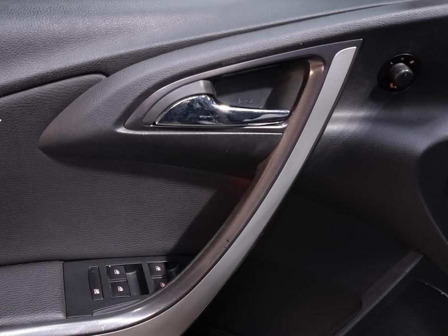 Opel Astra J Рестайлинг Санкт-Петербург  - изображение 14