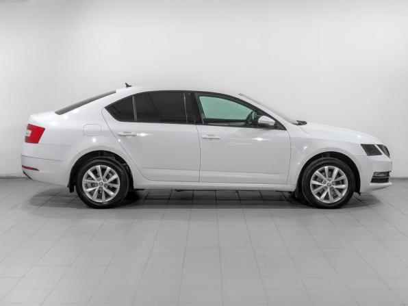 Skoda Octavia III (A7) Рестайлинг с пробегом 2019 года, цена 1 680 000 рублей, 117008 км, лифтбек, Автокод Объявления
