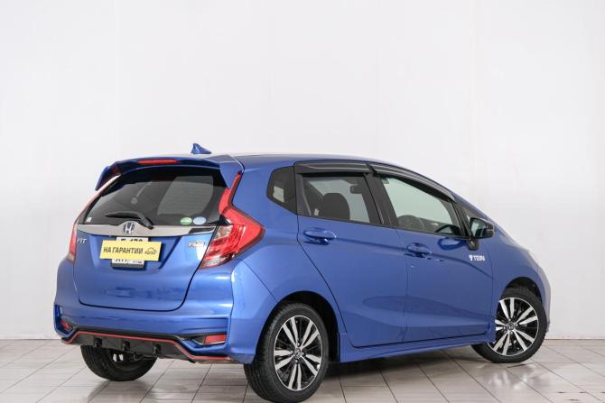 Honda Fit III Рестайлинг с пробегом 2018 года, цена 1 759 000 рублей, 56000 км, хэтчбек, Автокод Объявления