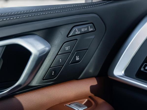 BMW X7 I (G07) Рестайлинг с пробегом 2023 года, цена 13 999 000 рублей, 26360 км, внедорожник, Автокод Объявления