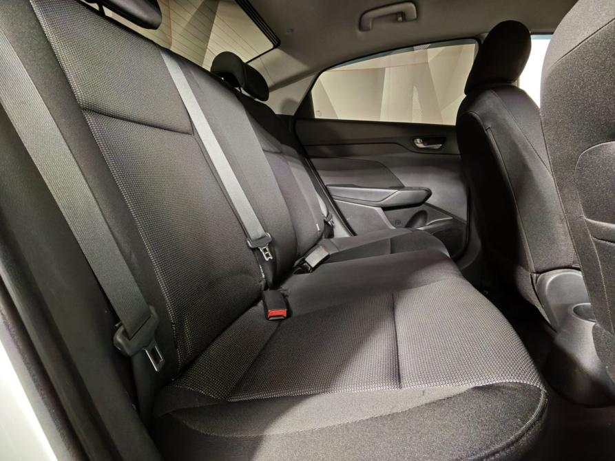 Hyundai Solaris II Москва  - изображение 16